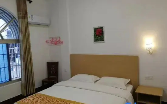 Beihai Longchang Hotel (Old Street)