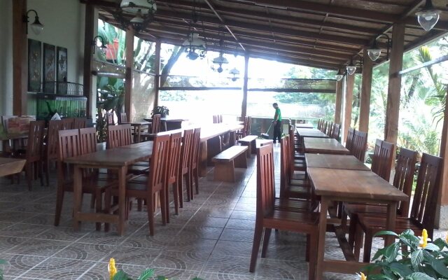 Villa Bukit Pinus
