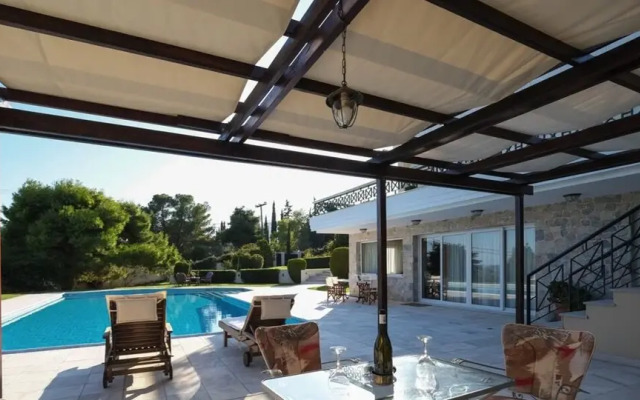 Sublime Luxurious homm Villa in Paiania