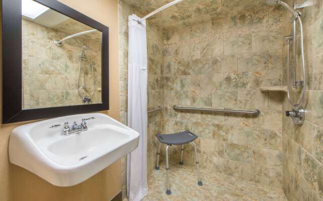 Wyndham Garden Oklahoma City Conference Ctr/Airpt/Bricktown