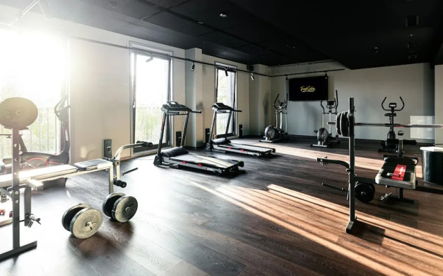 FreshSuites & Bar