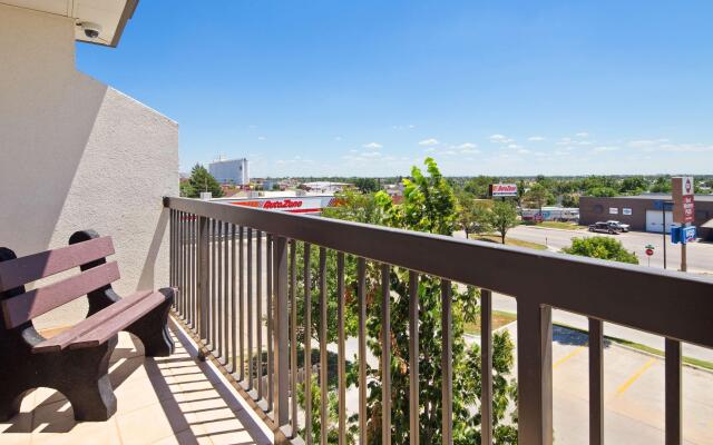 Best Western Plus Country Inn & Suites