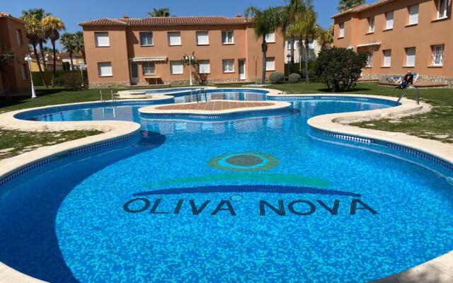 Apartment Sevilla III Golf ,big pool and seaside
