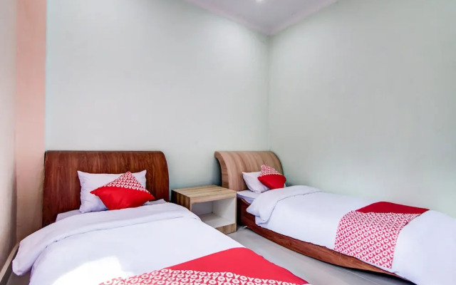 OYO 90857 Baaraka Syariah Hotel