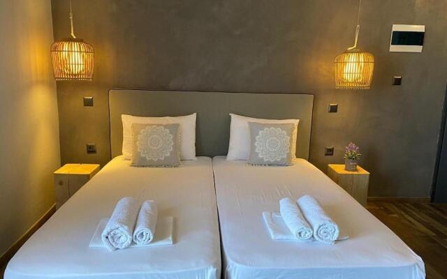 Xenios Hotel