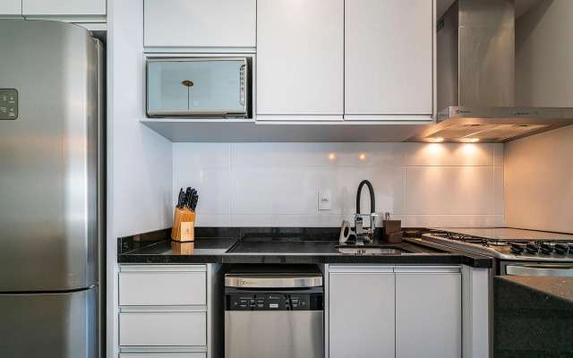 Apartamento com duas suítes no centro de Bombinhas