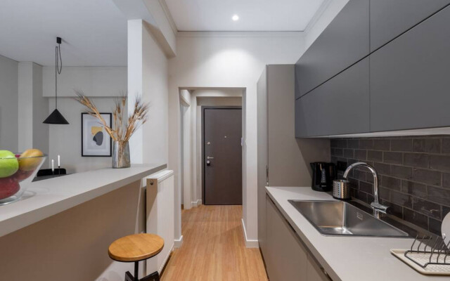 2A · The Beehive Apartment 2A