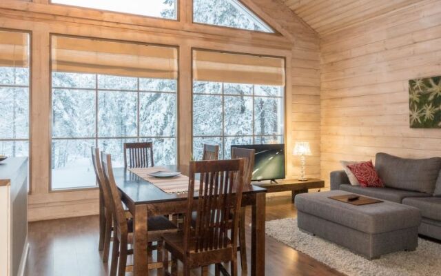 Holiday Home Luoston karpalo
