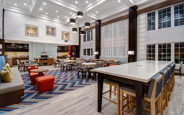 Hampton Inn & Suites Yonkers