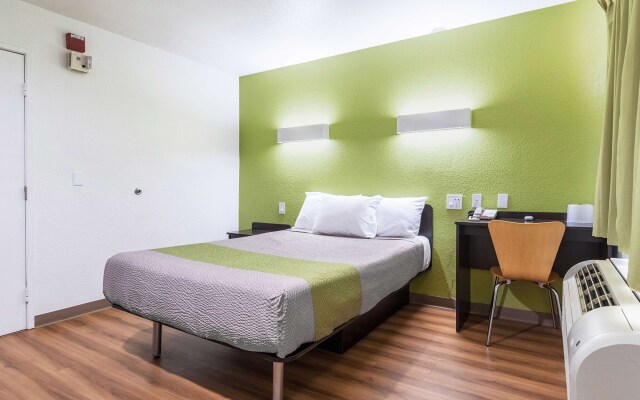 Motel 6 Ontario, CA - Airport