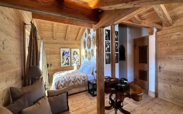 Cosy Chalet With Balcony/terrace