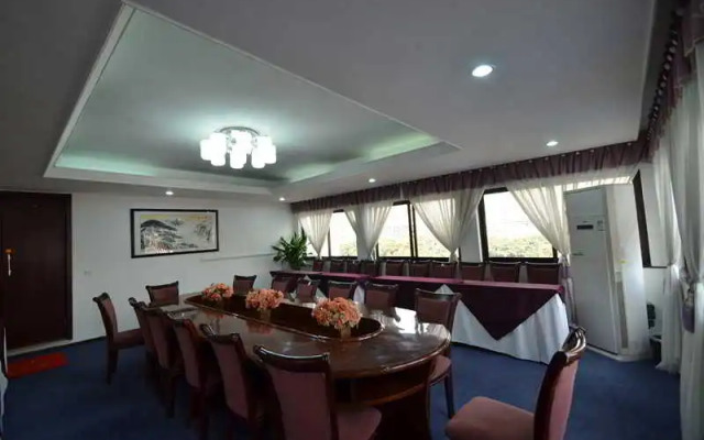 Traffic Hotel Chengdu