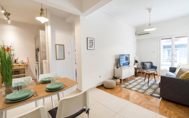 1 KM from The Acropolis 1 Bedroom Apt Netflix And Washing Machine
