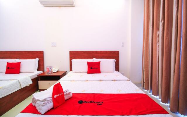 RedDoorz Plus @ Tran Phu
