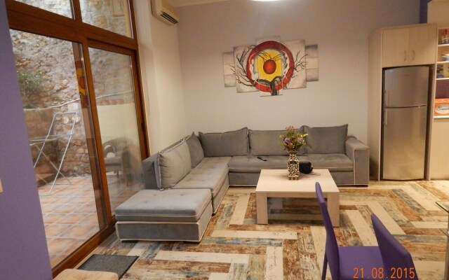 Kasteli Suites