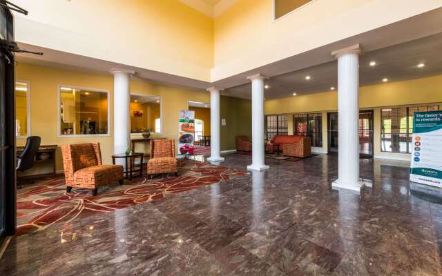Quality Inn University near Downtown