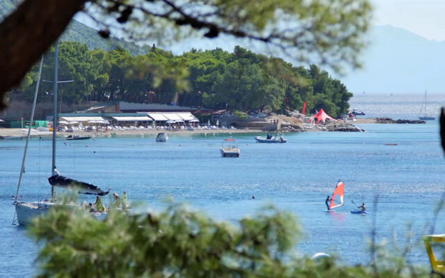 Zlatni Rat Beach Hotel
