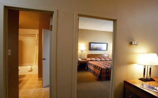 Quality Inn & Suites P.E. Trudeau Airport