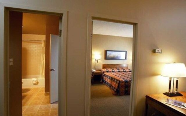 Quality Inn & Suites P.E. Trudeau Airport