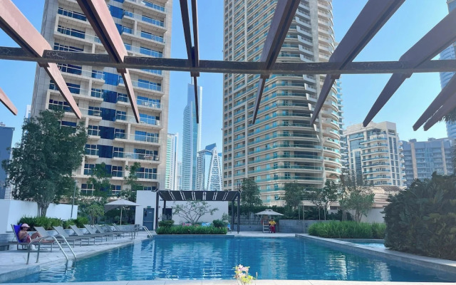 Stylish Marina-Front 2BR | Dubai Marina | Near Top Attractions