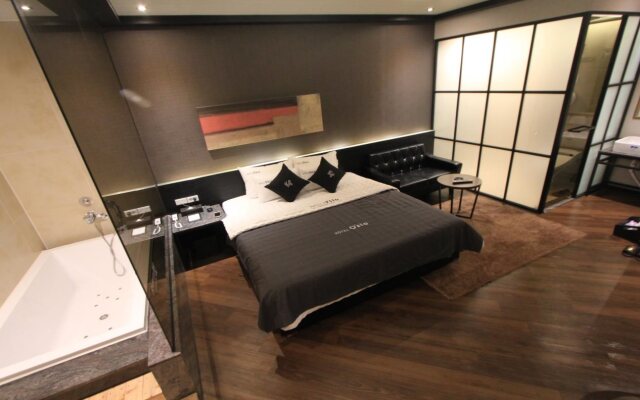 Brown Dot Hotel Beomil