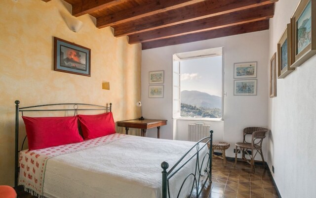 Dreamy Holiday Home in Recco With Swimming Pool