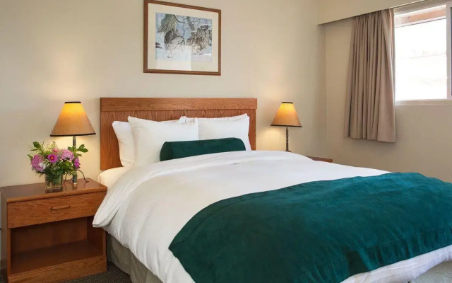 The Lodge at Arrow Lakes