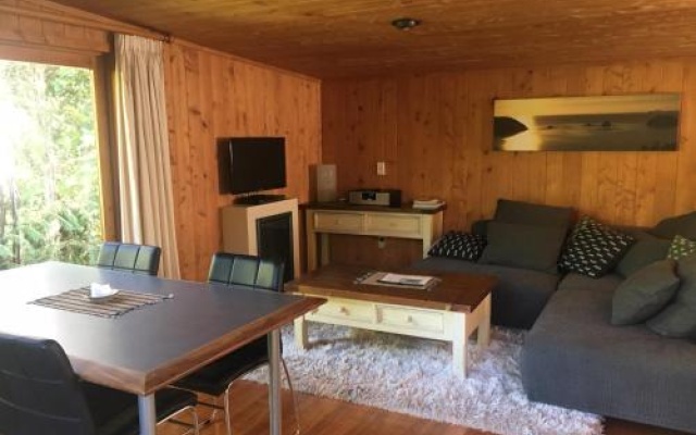 Wairua Lodge - Rainforest River Retreat – Guest Rooms – Whitianga