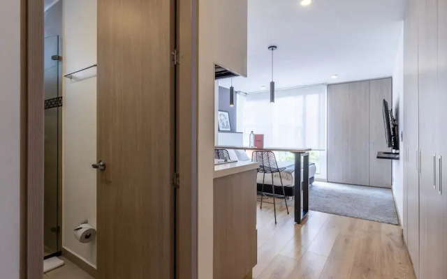 w Splendid Loft in Santa Ana