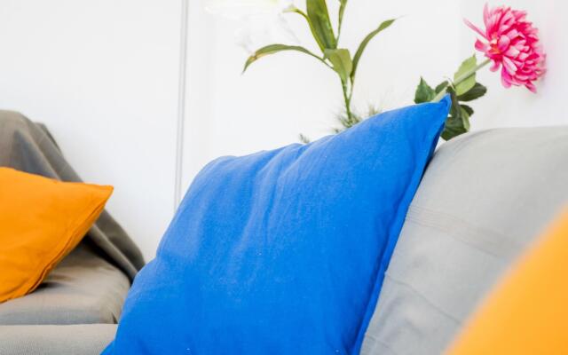 B06 - Top-Floor Marina Club 2 Bed Apartment