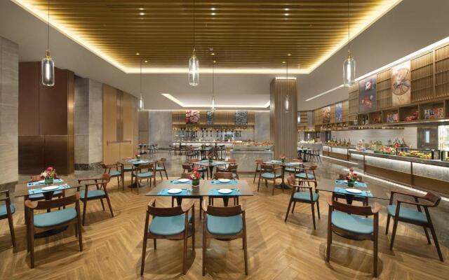 Crowne Plaza Dalian Xinghai by IHG