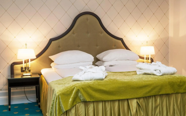 Hotel Bristol