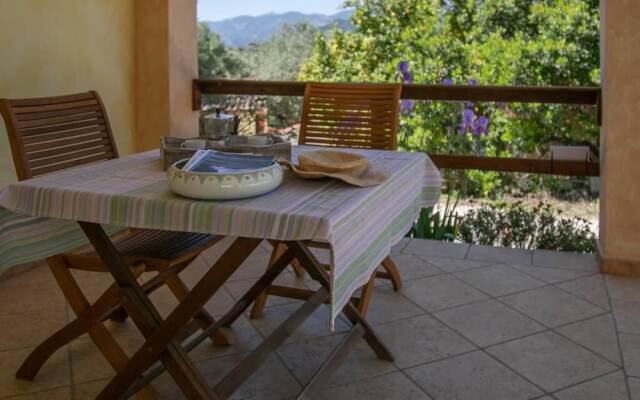 Welcomely - Country House Muristene- Iris