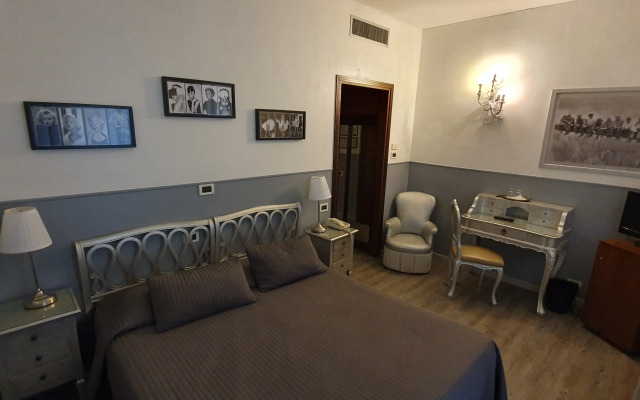 Admiral Hotel