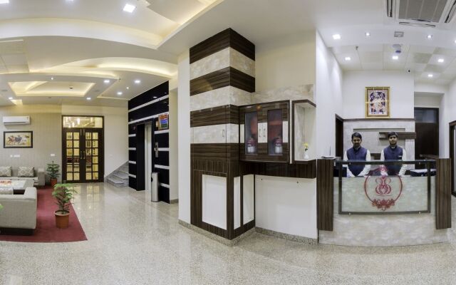 Hotel Yash Regency