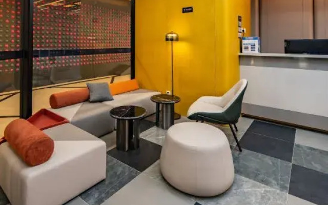 Longkou LanOuShangPin Hotel (Bosshang Shopping Plaza)