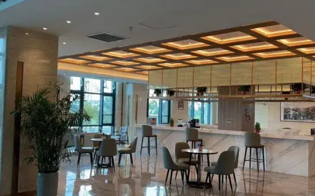 Lianyungang Airport International Hotel