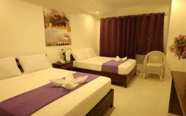 RedDoorz Plus @ San Roque Roxas City