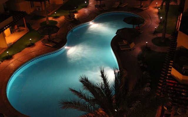 Pool View Apart At British Resort 221