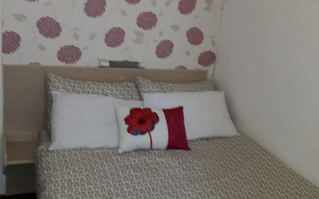Belroy Hotel