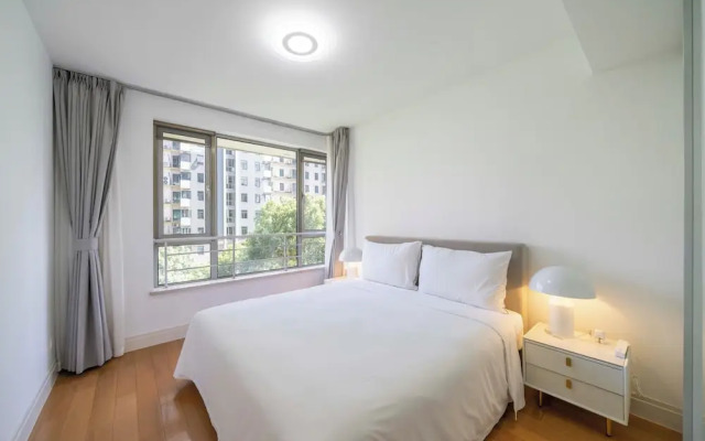 Tyms Stylish 1BR 1BA Apt Xujiahui Center