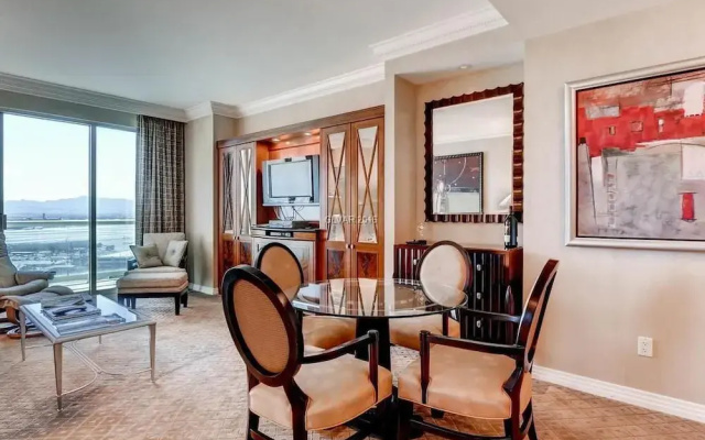 Fallon Luxury Rentals at The Signature