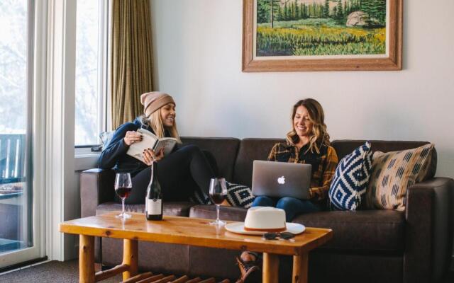 Sunnyside Restaurant & Lodge