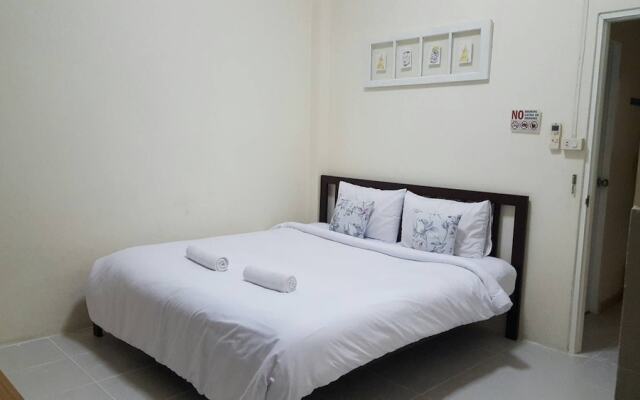 Asoke Montri Hostel