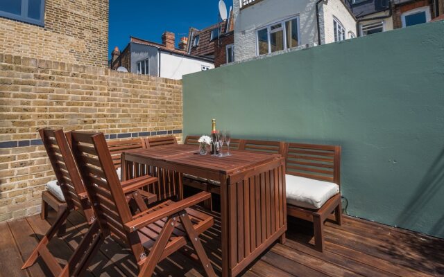 Lavish Nordic Styled Fulham Home by the Thames