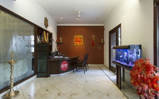 OYO 667 Hotel Vaishnavi Residency