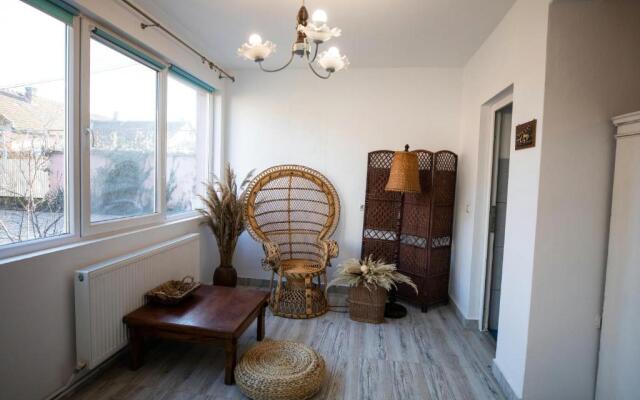 Arad Apartment - Vintage Design
