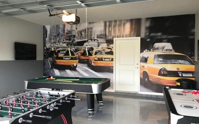 Solterra - 6 Bedrooms House w-pool-7043SR 6 Home by RedAwning