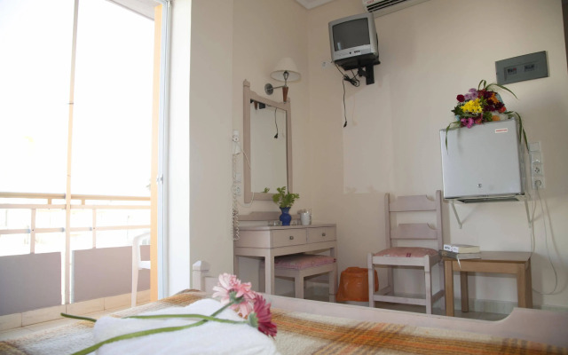 Theonia Hotel