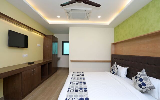 OYO 11666 Hotel Prakash Inn